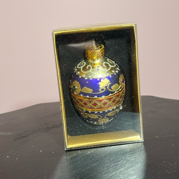 Valerie parr hill Fabergé style egg Christmas ornament - Picture 8 of 11